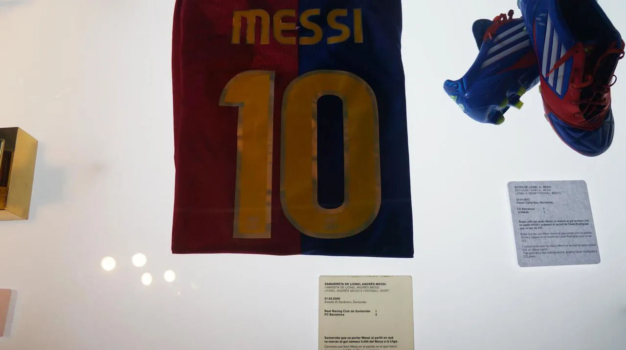 煤老板轰进队史5000球的球衣